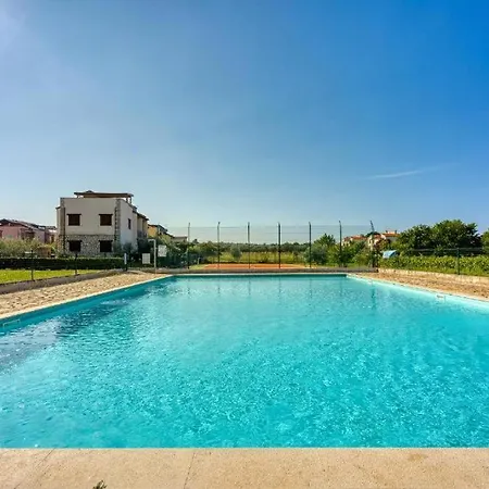 Bella Vista With Swimming Pool And Tennis Court * Nova Vas (Porec)
